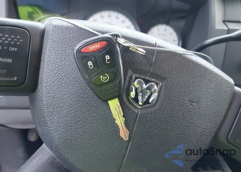 2010 Dodge Dakota Bighorn/Lonestar from USA, damaged, VIN 1D7CE3GP7AS119095